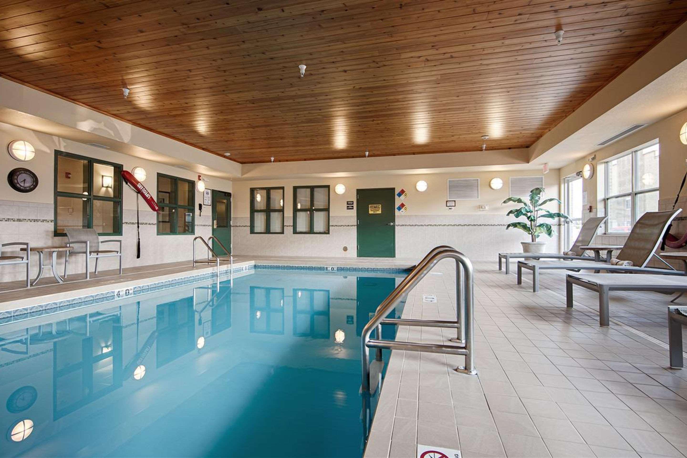 Heritage Hotel And Suites Dickinson Eksteriør billede