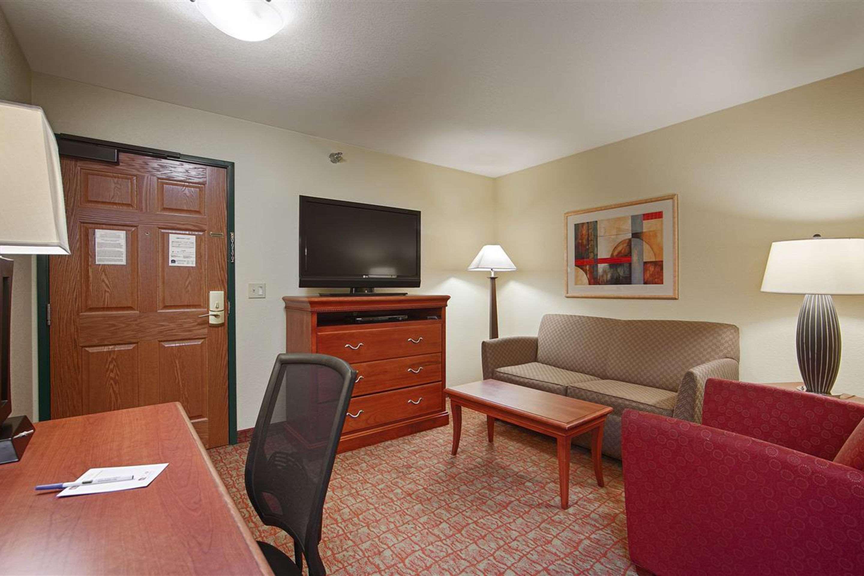 Heritage Hotel And Suites Dickinson Eksteriør billede