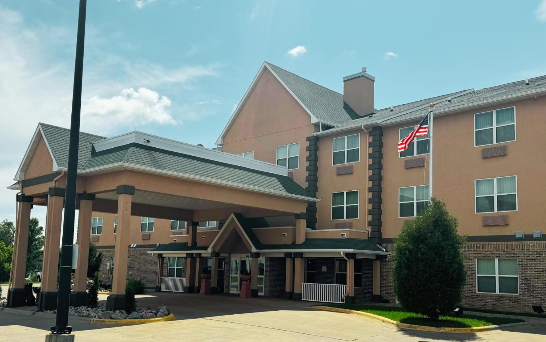 Heritage Hotel And Suites Dickinson Eksteriør billede
